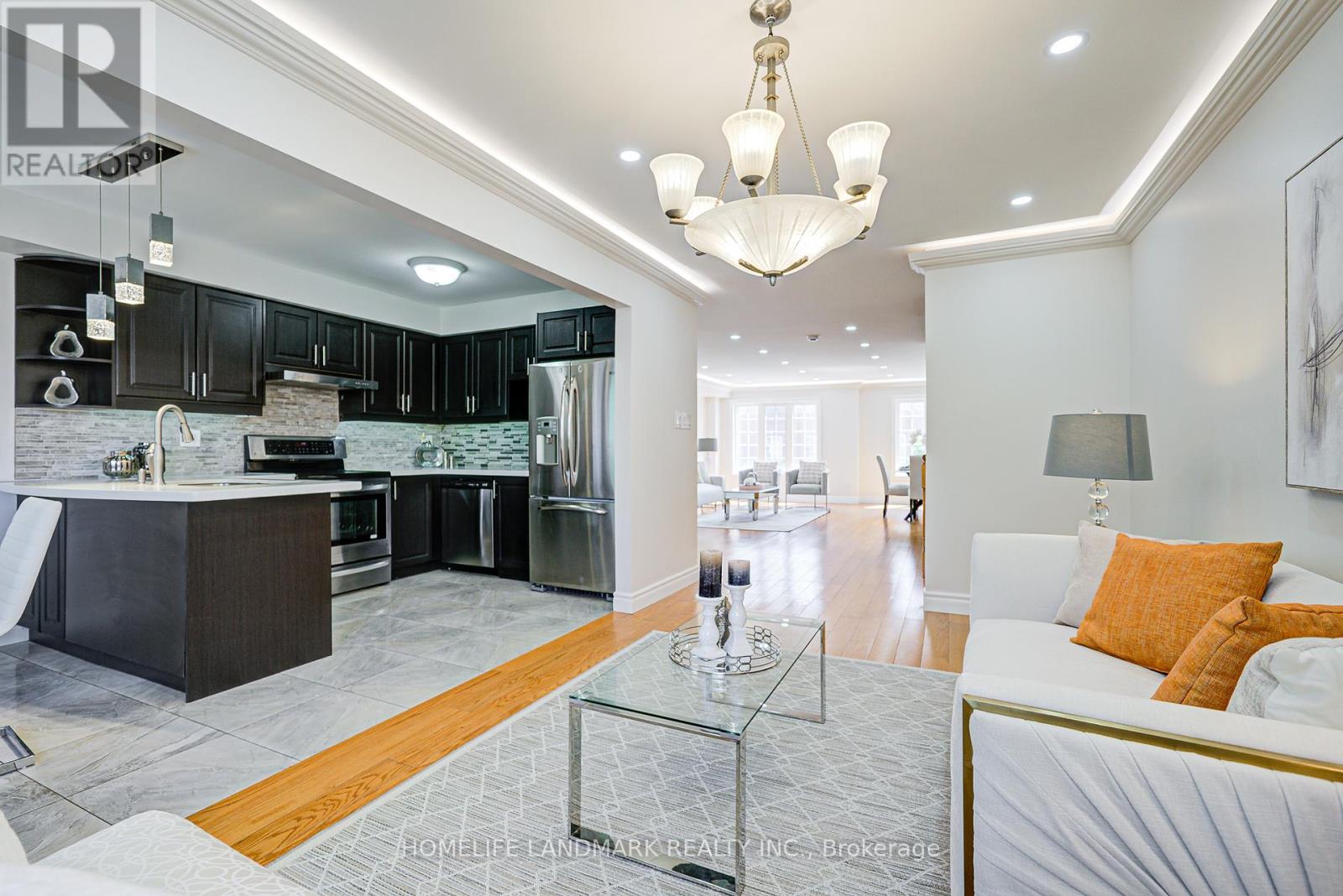 Photo 19 of 24 Red Sea Way, Markham ON