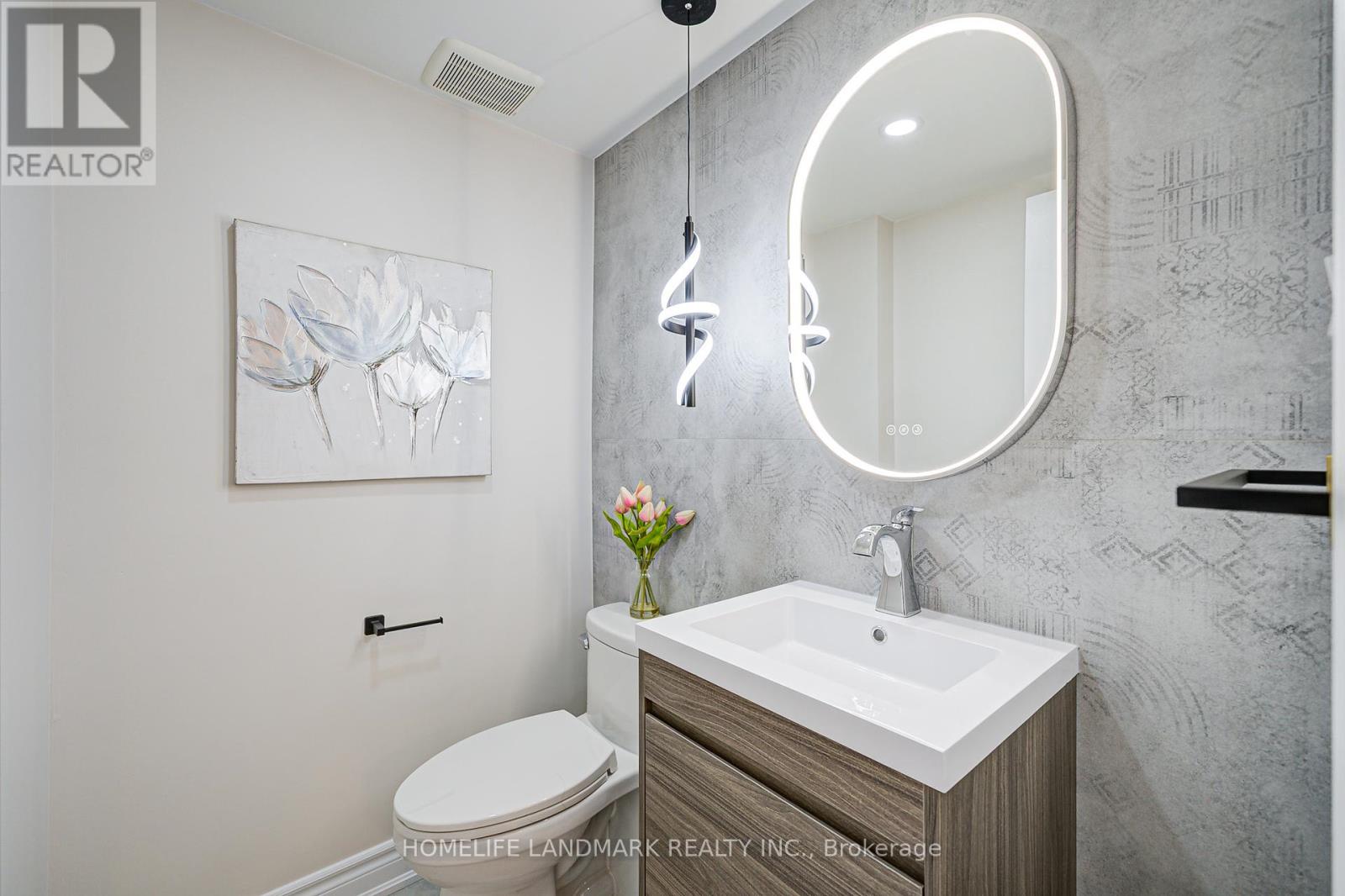 Photo 26 of 24 Red Sea Way, Markham ON