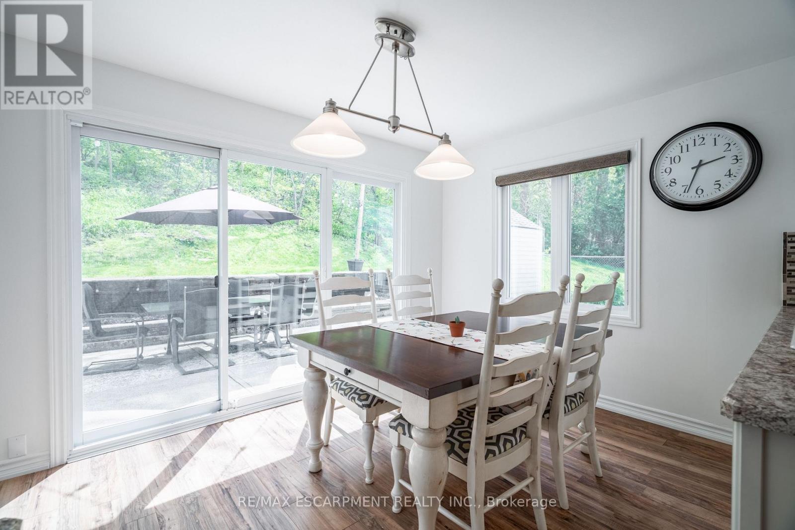 Photo 11 of 34 Palm Court, Hamilton ON