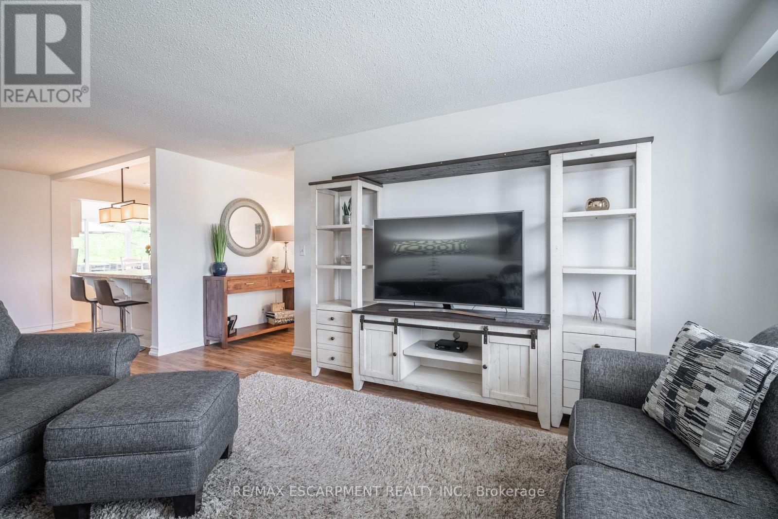 Photo 19 of 34 Palm Court, Hamilton ON