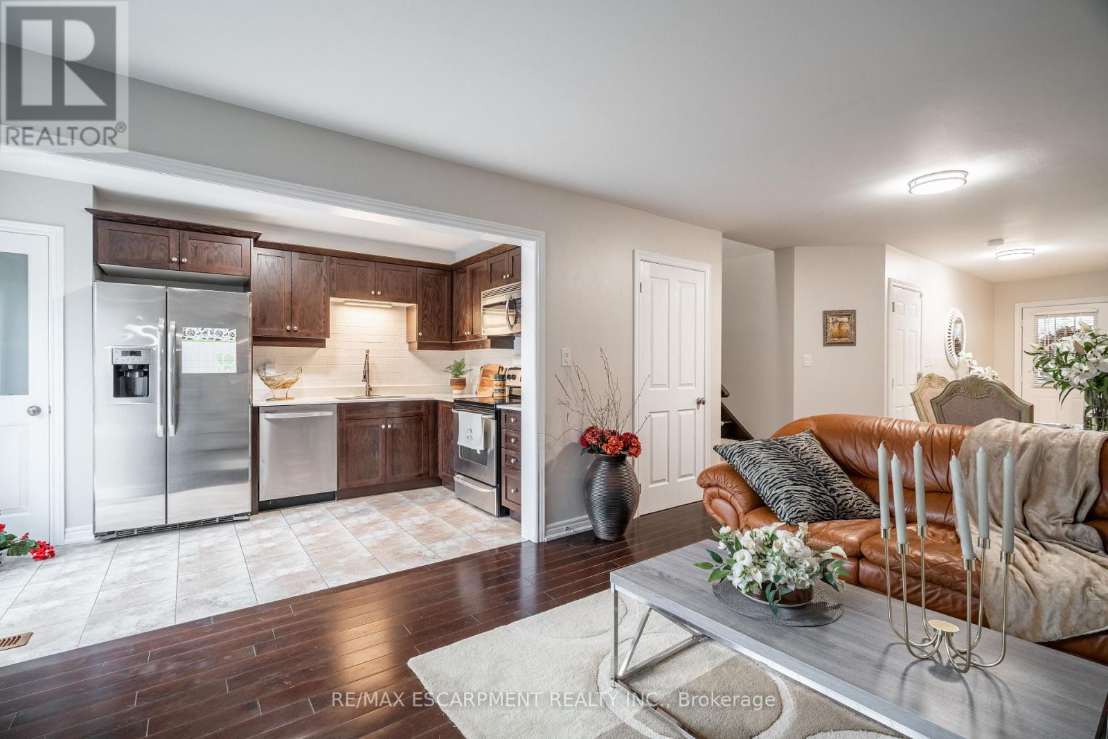 Photo 9 of 41 222 Fall Fair Way, Hamilton ON