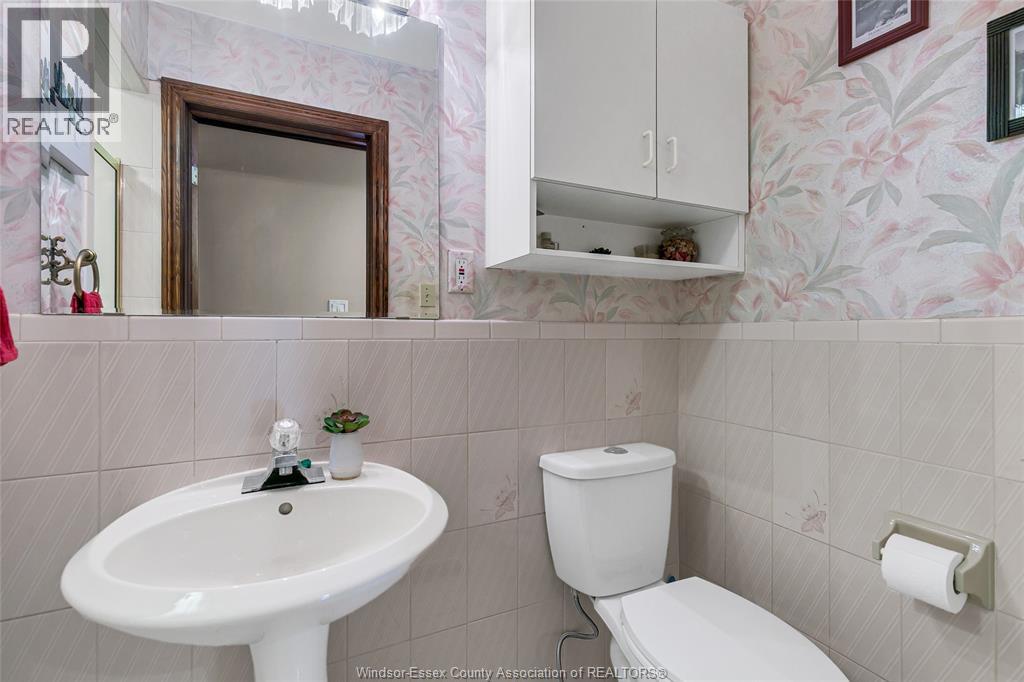 Photo 13 of 2821 Northway Avenue, Windsor ON