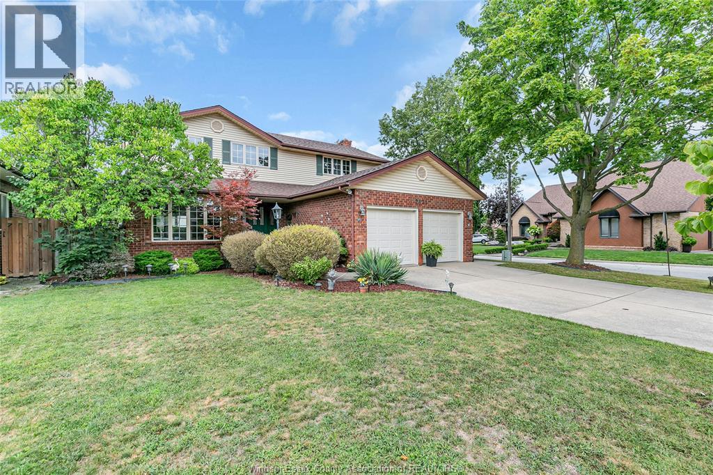 Photo 2 of 2821 Northway Avenue, Windsor ON