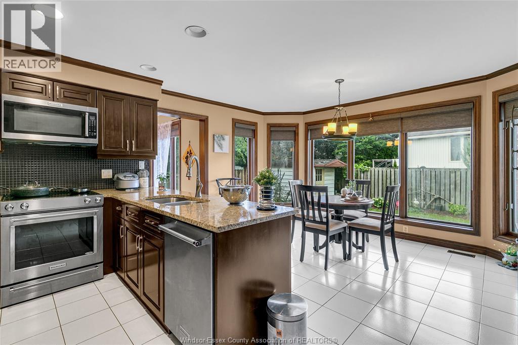 Photo 9 of 2821 Northway Avenue, Windsor ON