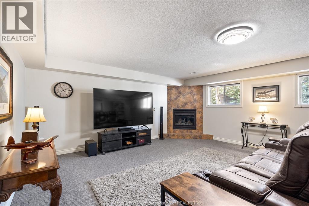 Photo 18 of 605 Smith Crescent, Lasalle ON