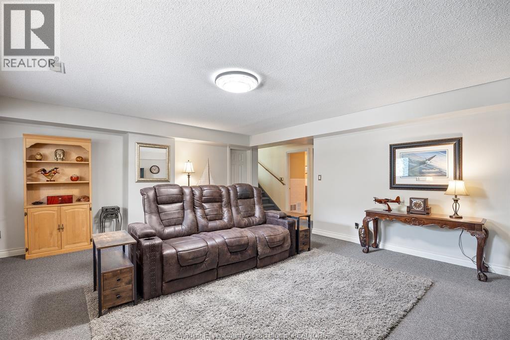 Photo 19 of 605 Smith Crescent, Lasalle ON