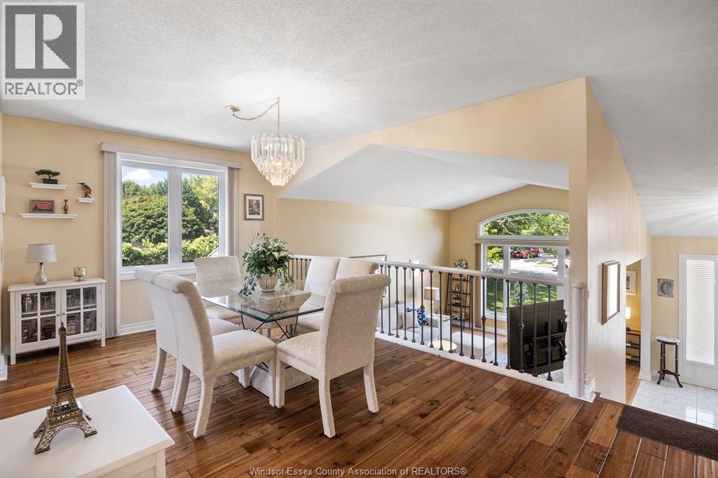 Photo 5 of 605 Smith Crescent, Lasalle ON