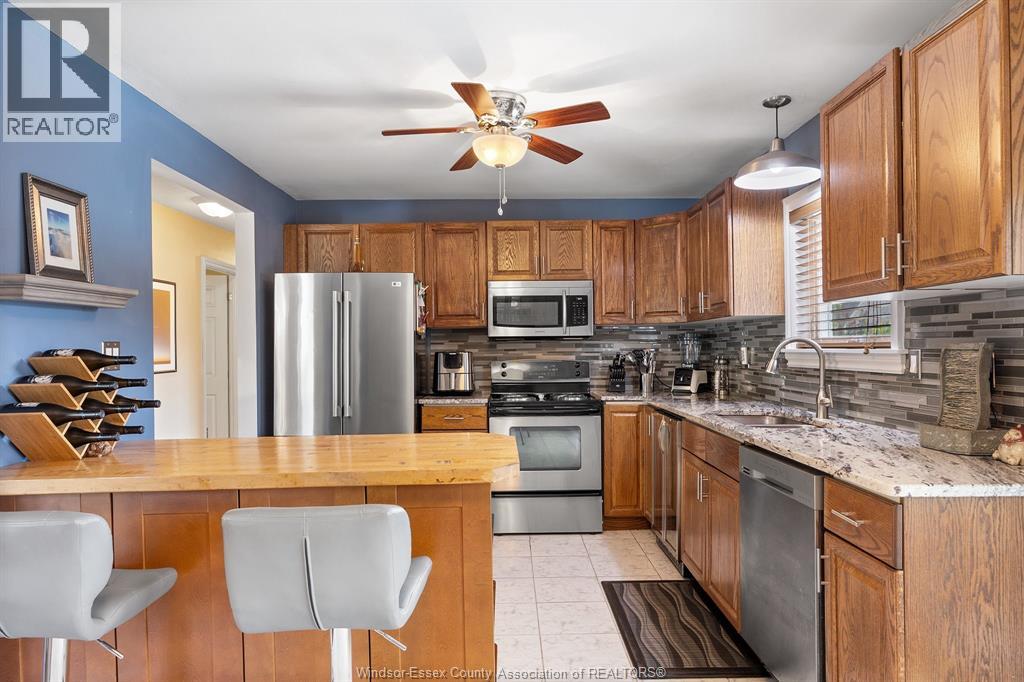 Photo 8 of 605 Smith Crescent, Lasalle ON