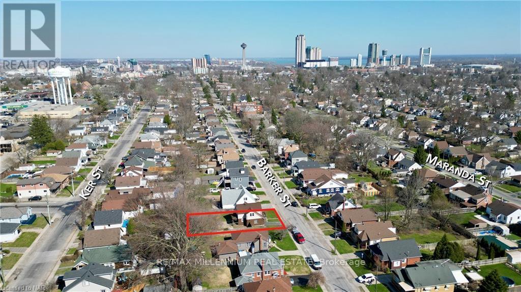 Photo 10 of 6447 Barker Street, Niagara Falls ON