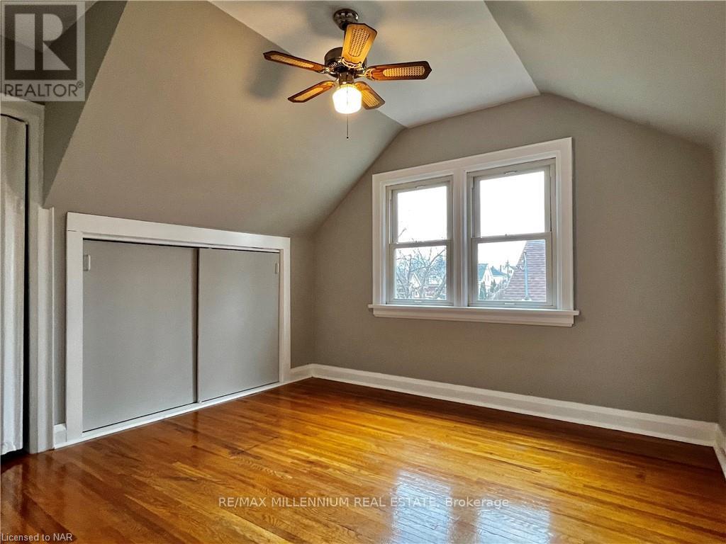 Photo 18 of 6447 Barker Street, Niagara Falls ON