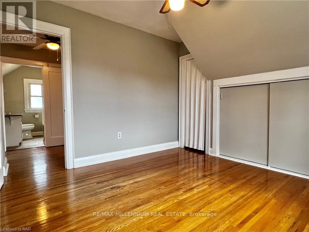 Photo 19 of 6447 Barker Street, Niagara Falls ON