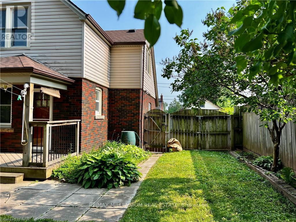Photo 27 of 6447 Barker Street, Niagara Falls ON