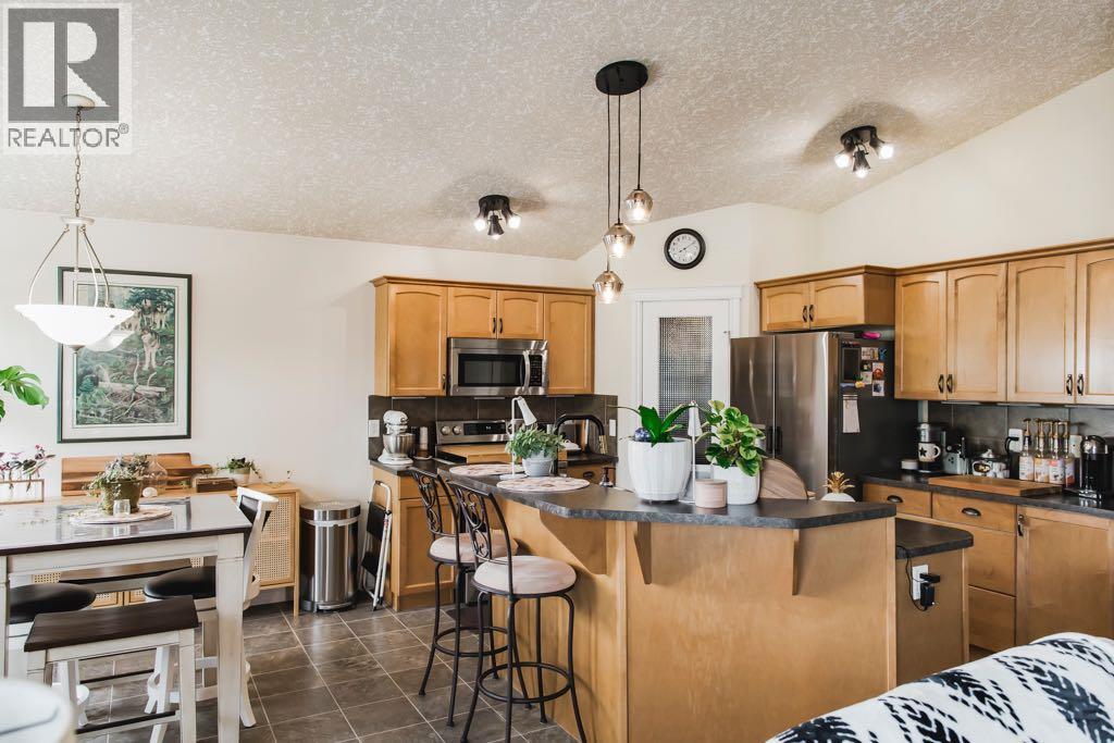 Photo 9 of 10429 122 Avenue, Grande Prairie AB