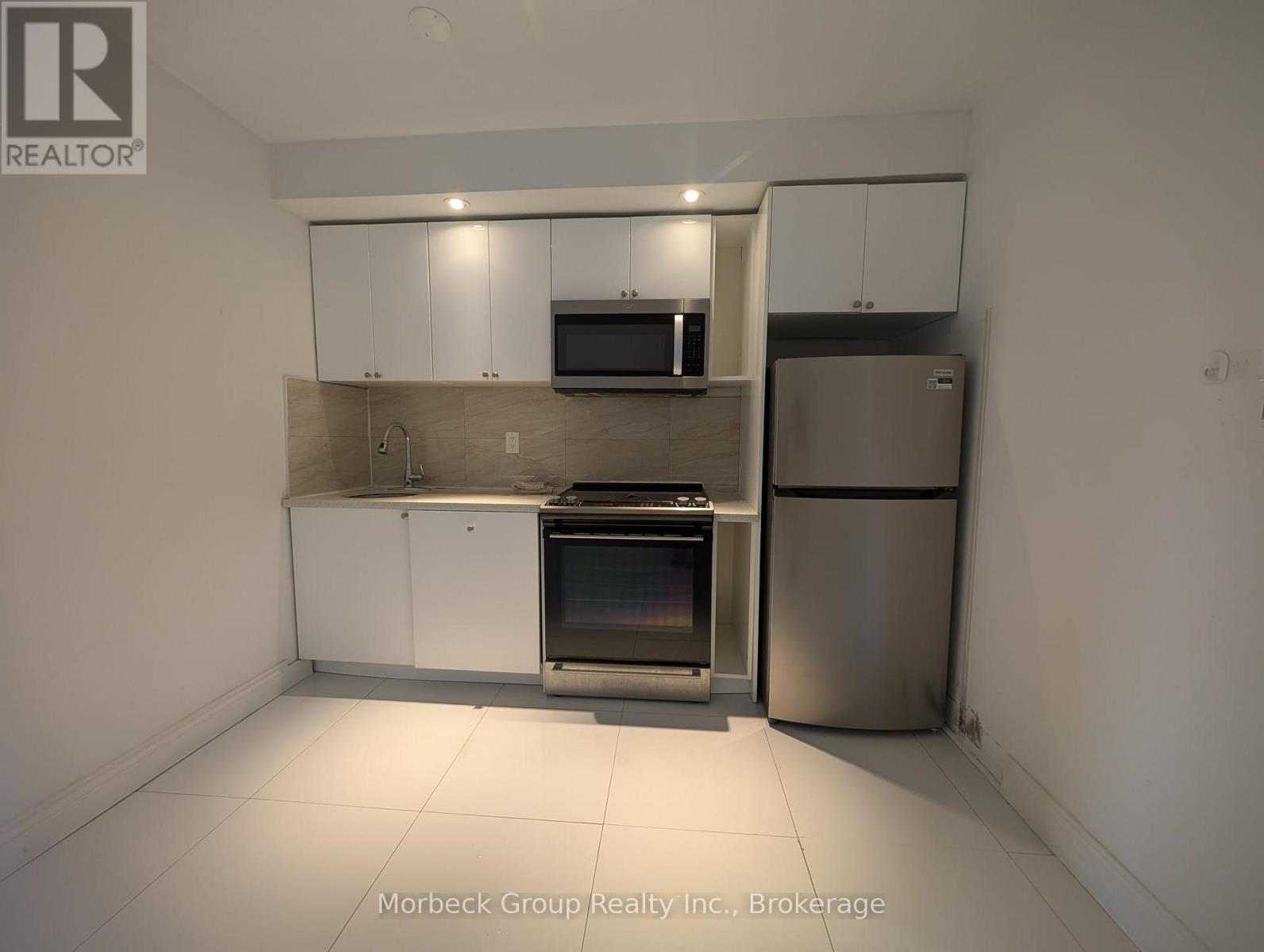 Photo 4 of 208 2464 Weston Road, Toronto ON