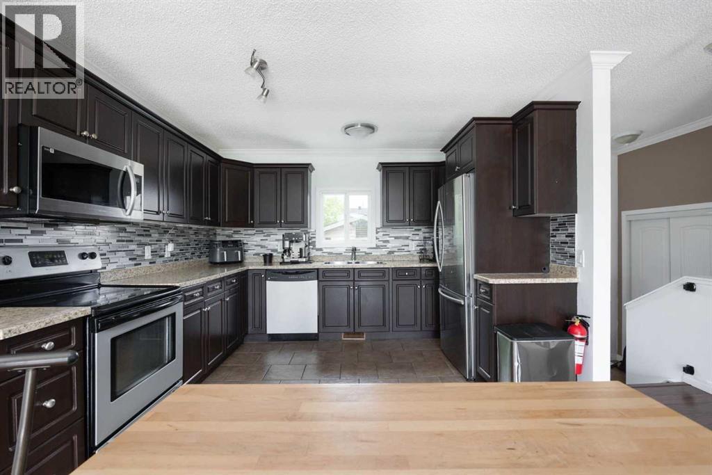 Photo 4 of 248 Tundra Drive, Fort Mcmurray AB