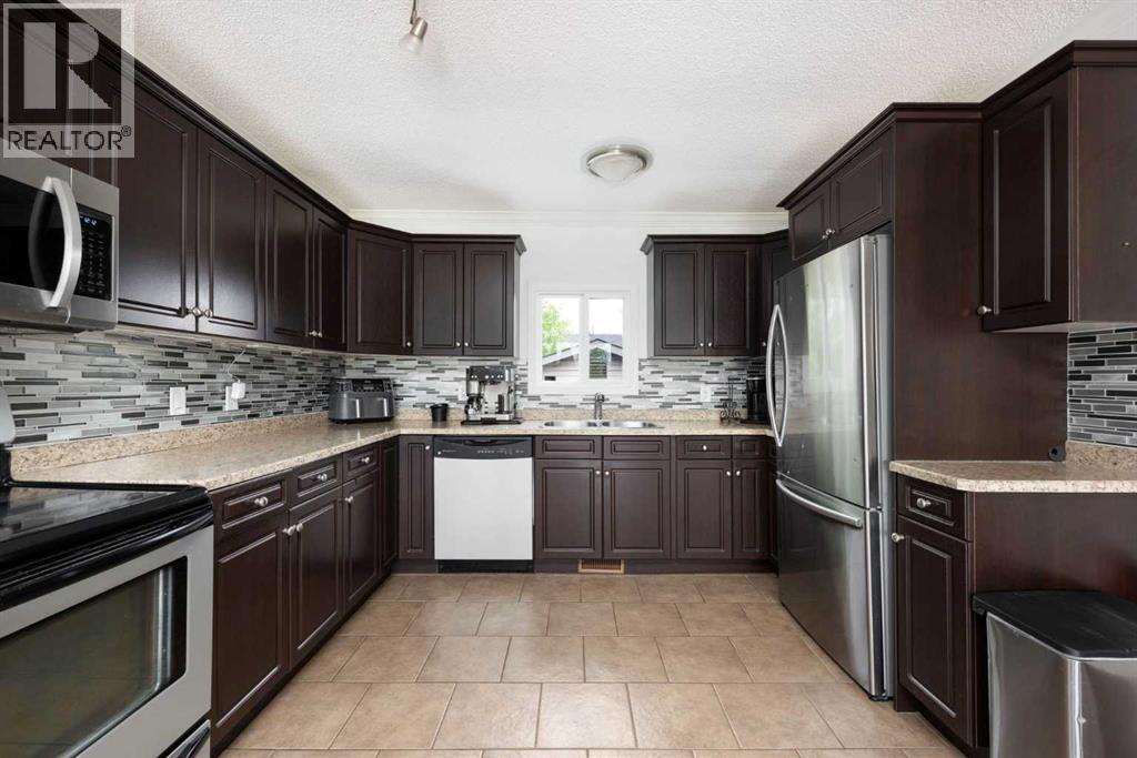 Photo 7 of 248 Tundra Drive, Fort Mcmurray AB
