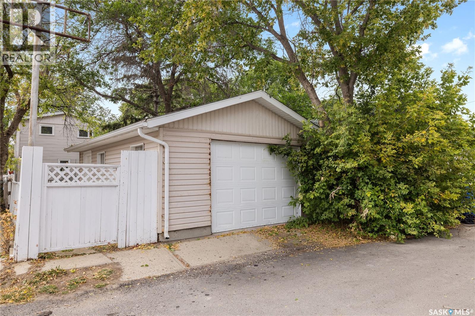 Photo 25 of 1439 Connaught Street, Regina SK
