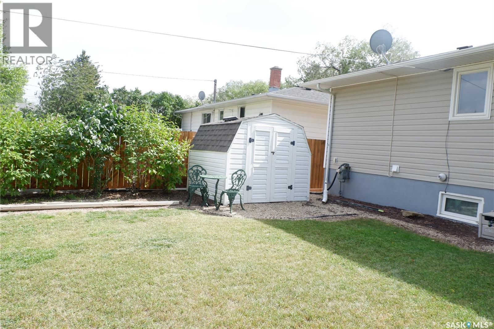 Photo 35 of 509 4th Avenue E, Assiniboia SK