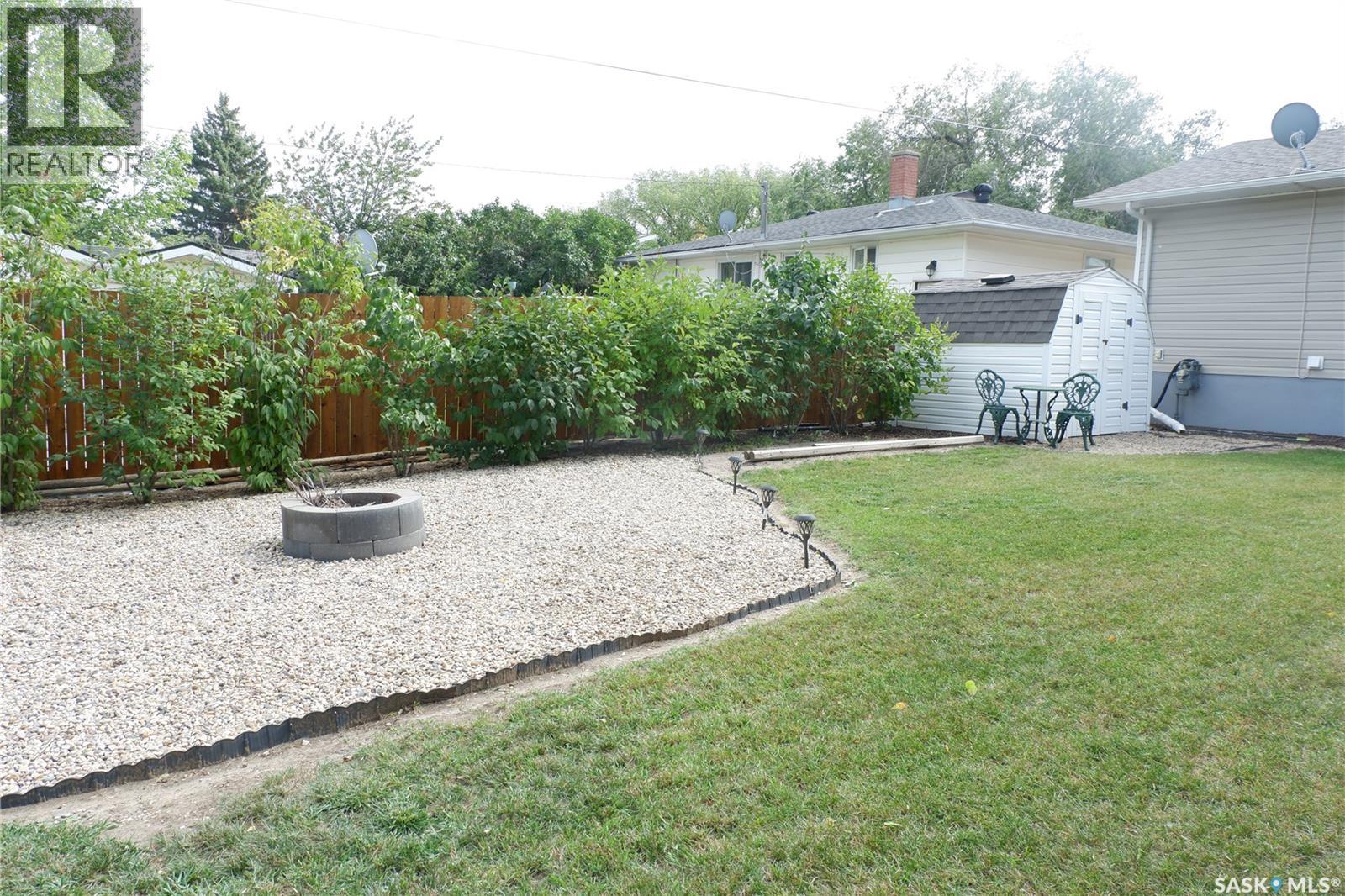 Photo 37 of 509 4th Avenue E, Assiniboia SK