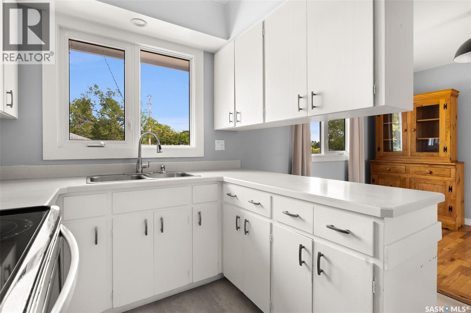 Photo 12 of 2941 Wascana Street, Regina SK