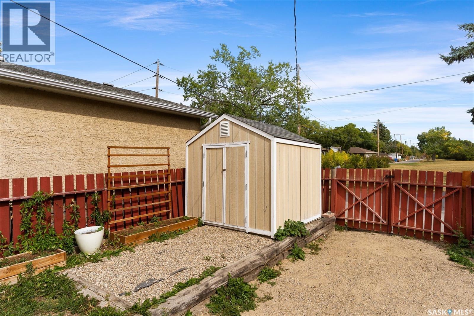 Photo 45 of 2941 Wascana Street, Regina SK