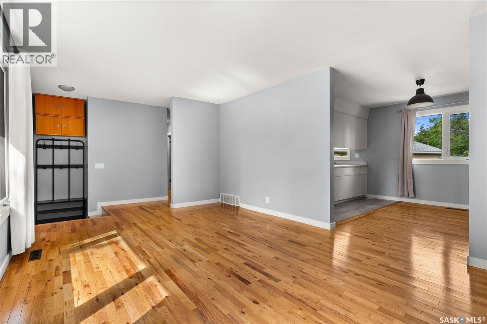 Photo 9 of 2941 Wascana Street, Regina SK