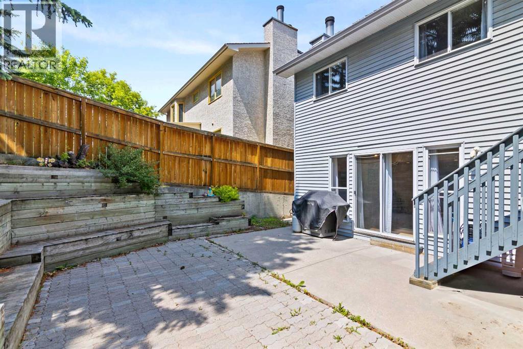 Photo 36 of 131 Stratton Crescent Sw, Calgary AB