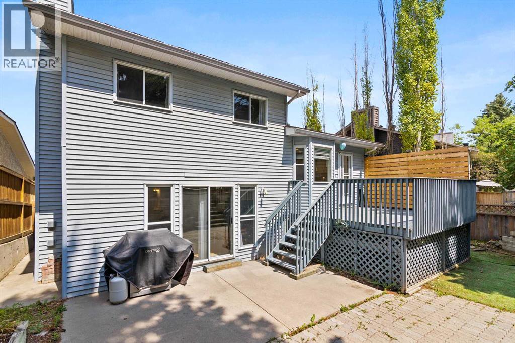 Photo 34 of 131 Stratton Crescent Sw, Calgary AB