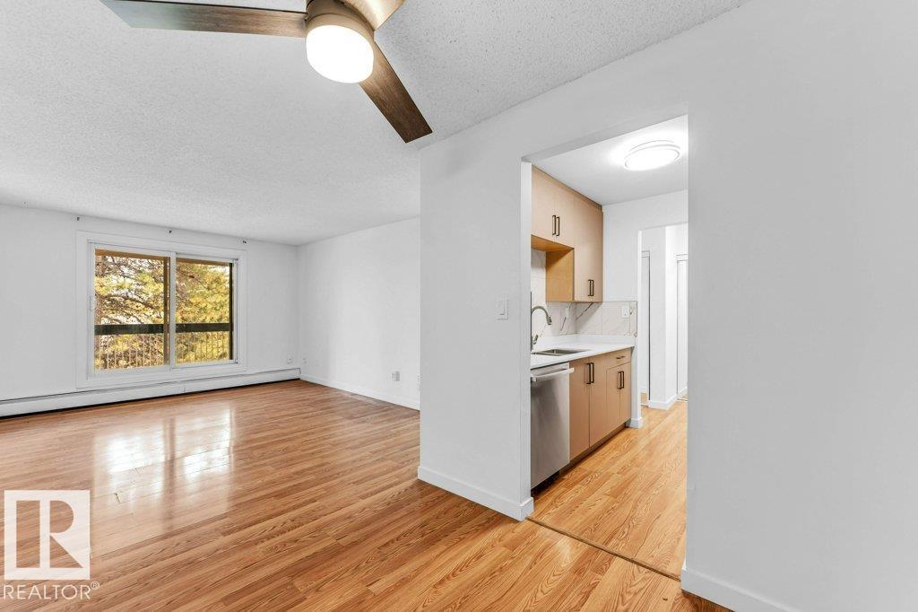 Photo 14 of 311 1620 48 St Nw, Edmonton AB