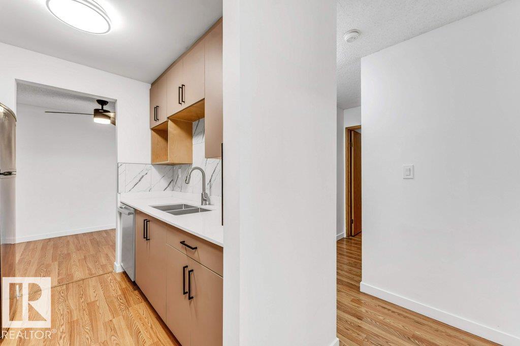 Photo 11 of 311 1620 48 St Nw, Edmonton AB