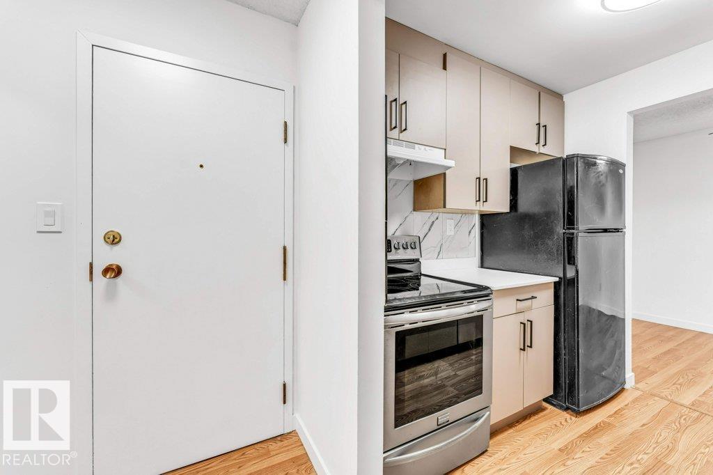 Photo 21 of 311 1620 48 St Nw, Edmonton AB