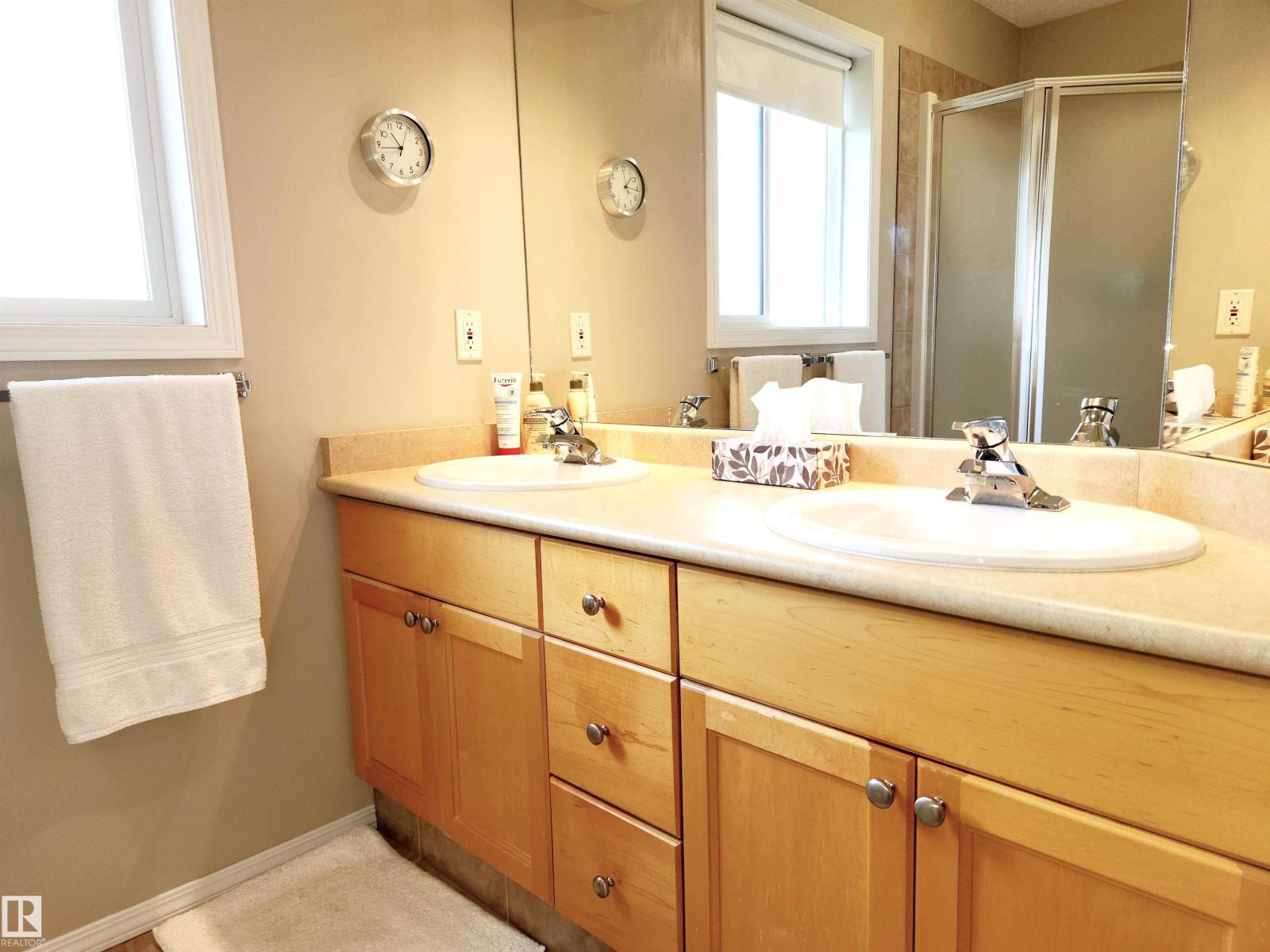 Photo 20 of 20 211 Blackburn E Sw, Edmonton AB