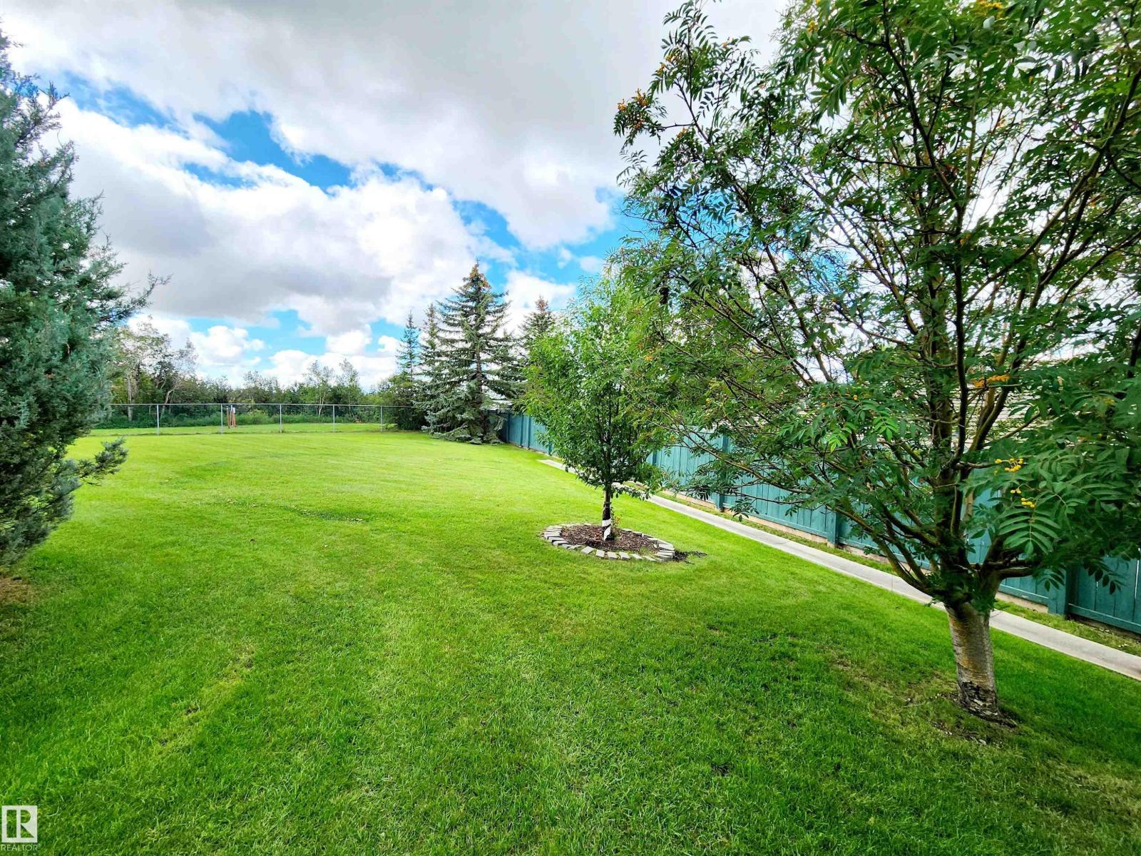 Photo 27 of 20 211 Blackburn E Sw, Edmonton AB