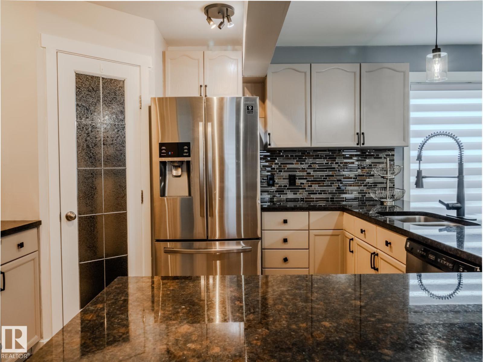 Photo 12 of 4302 43 Av, Beaumont AB