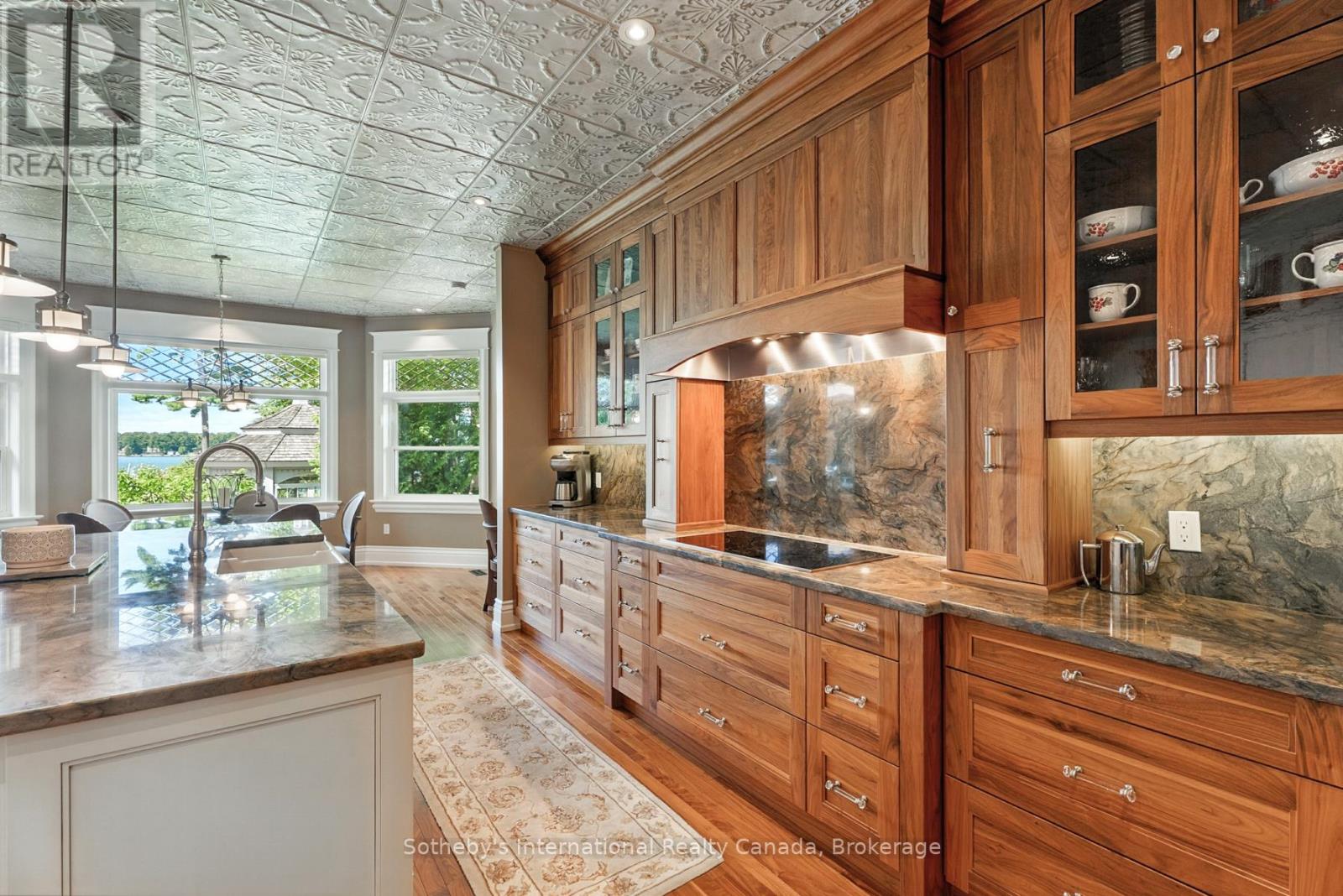 Photo 16 of 153 Creighton Street S, Ramara ON