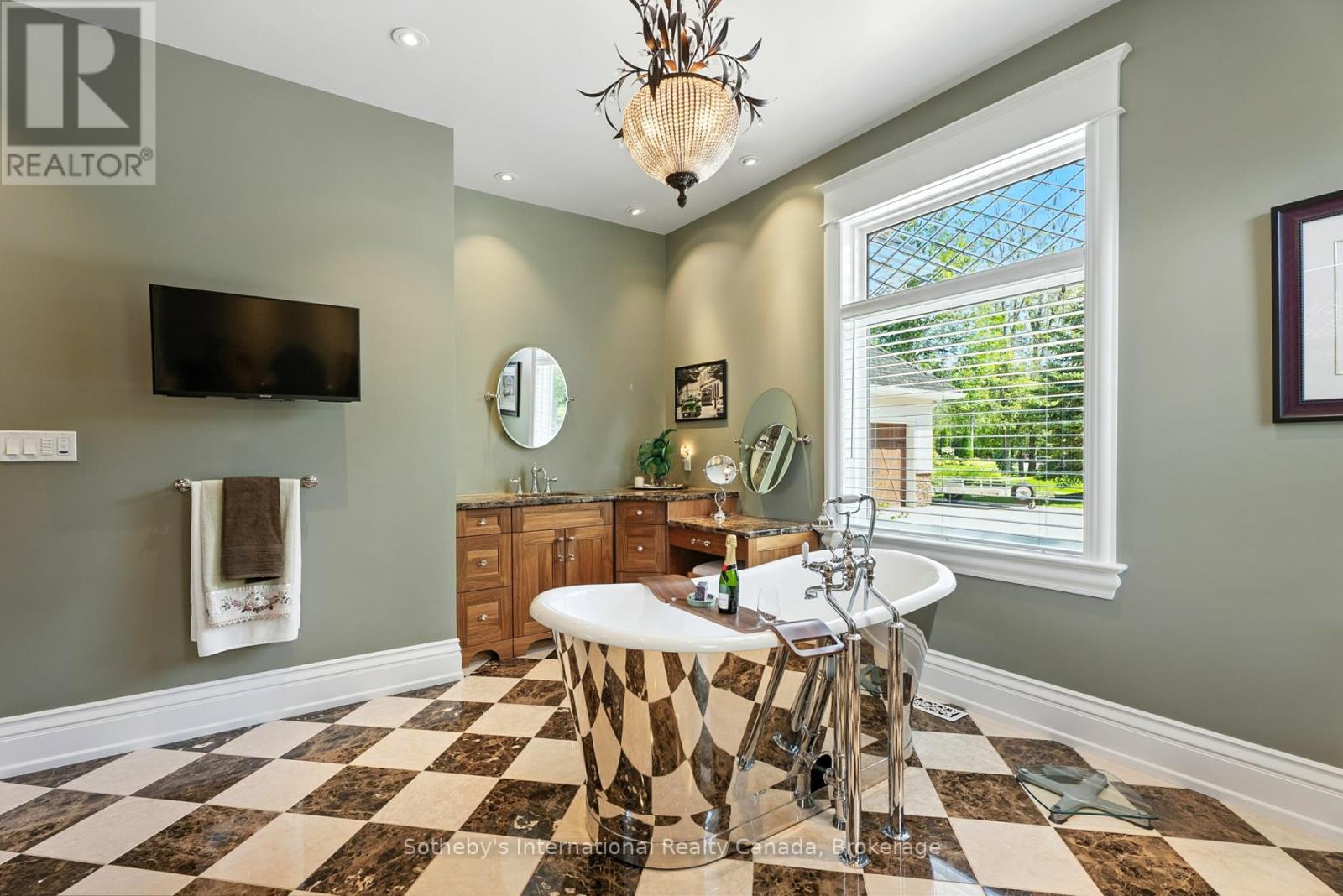 Photo 25 of 153 Creighton Street S, Ramara ON