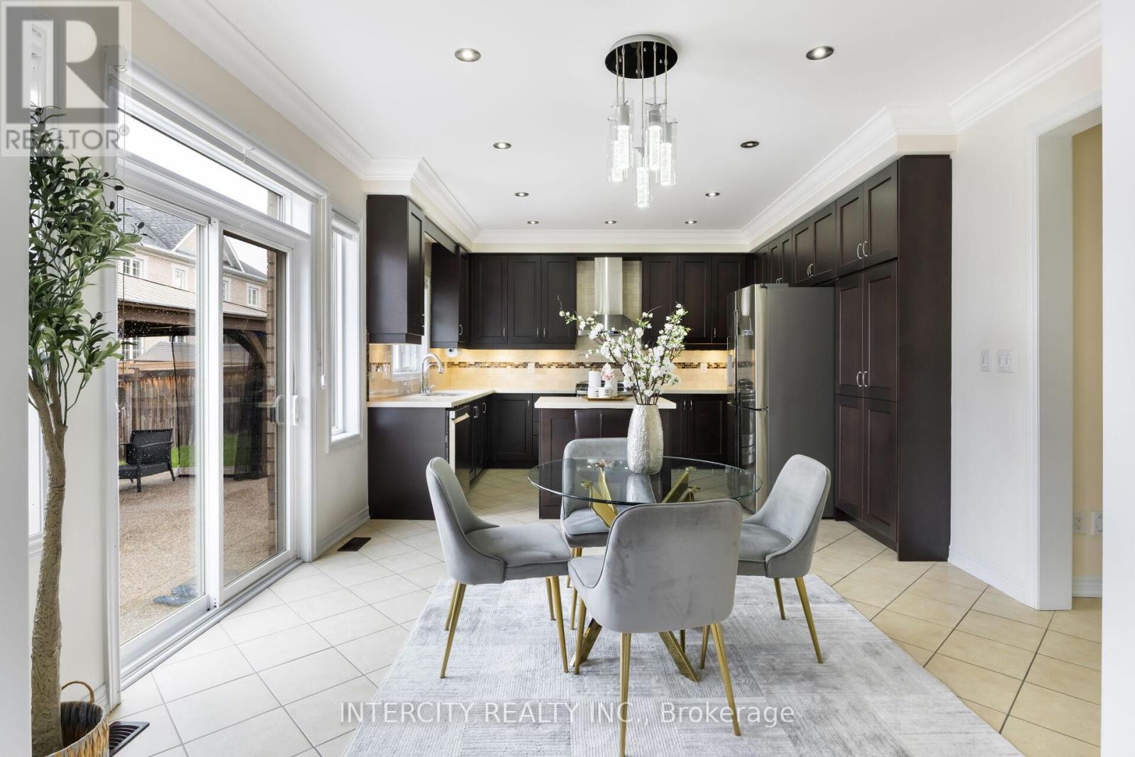 Photo 17 of 41 Tappet Drive, Brampton ON
