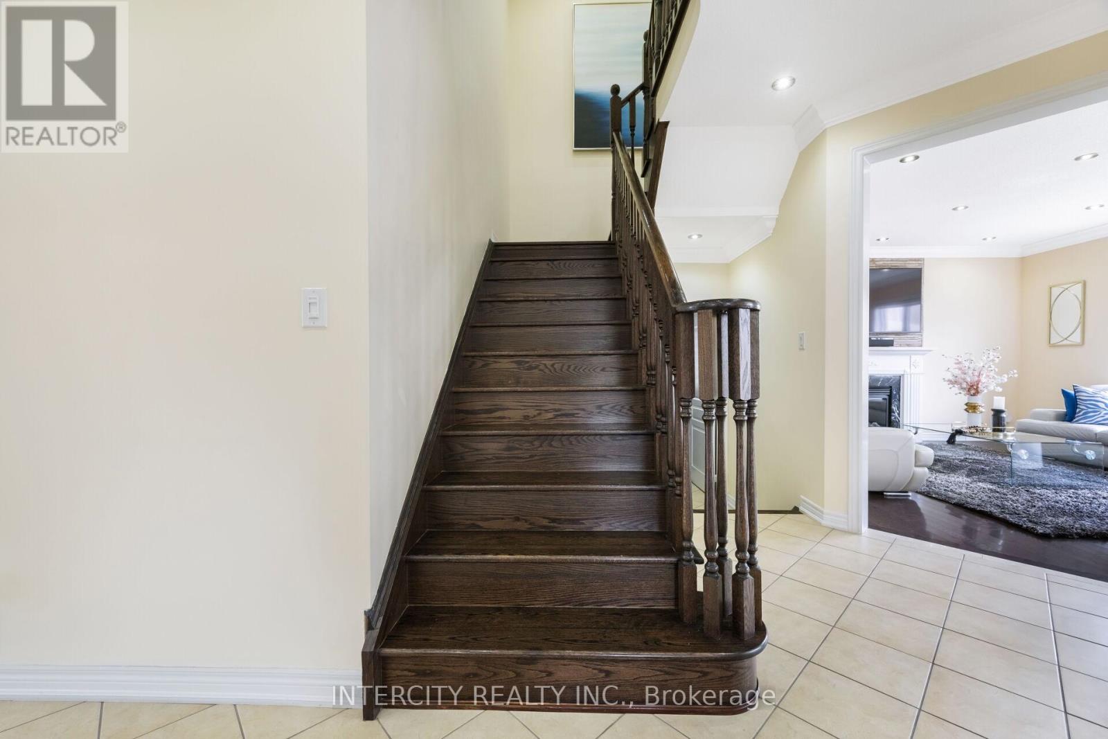 Photo 28 of 41 Tappet Drive, Brampton ON