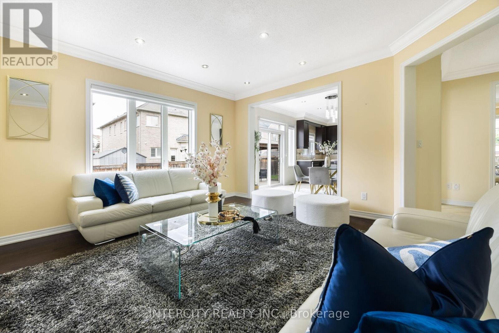 Photo 15 of 41 Tappet Drive, Brampton ON