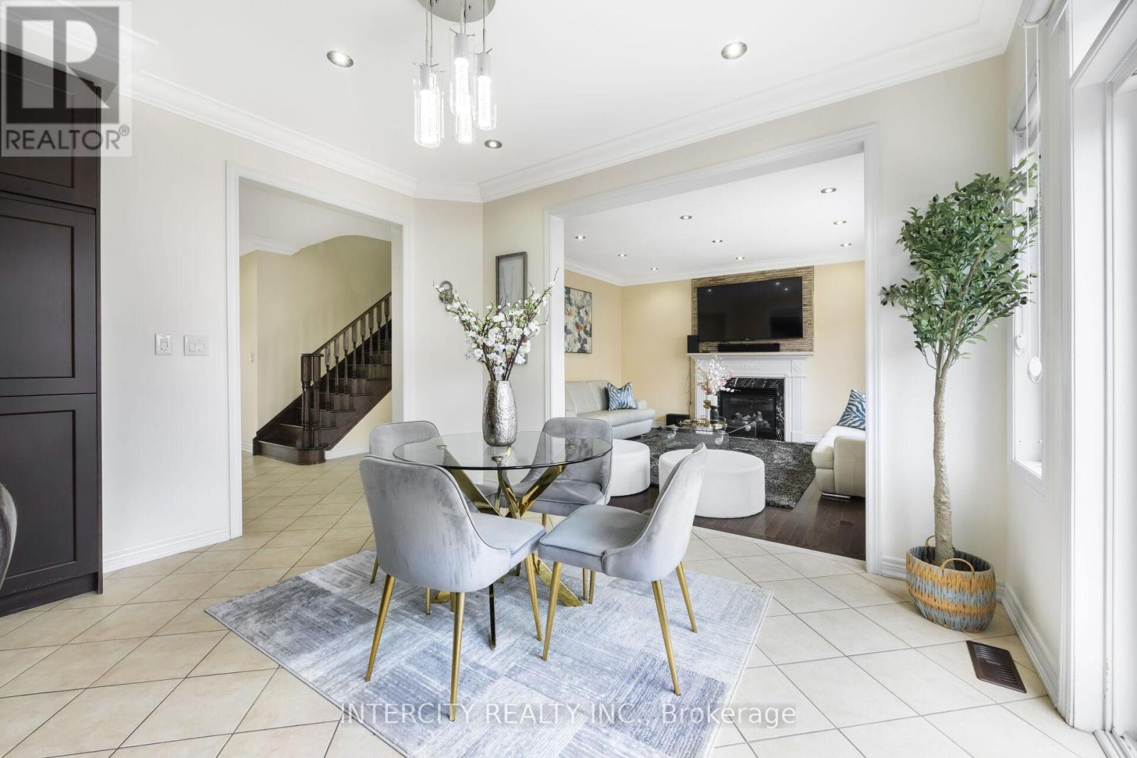 Photo 19 of 41 Tappet Drive, Brampton ON