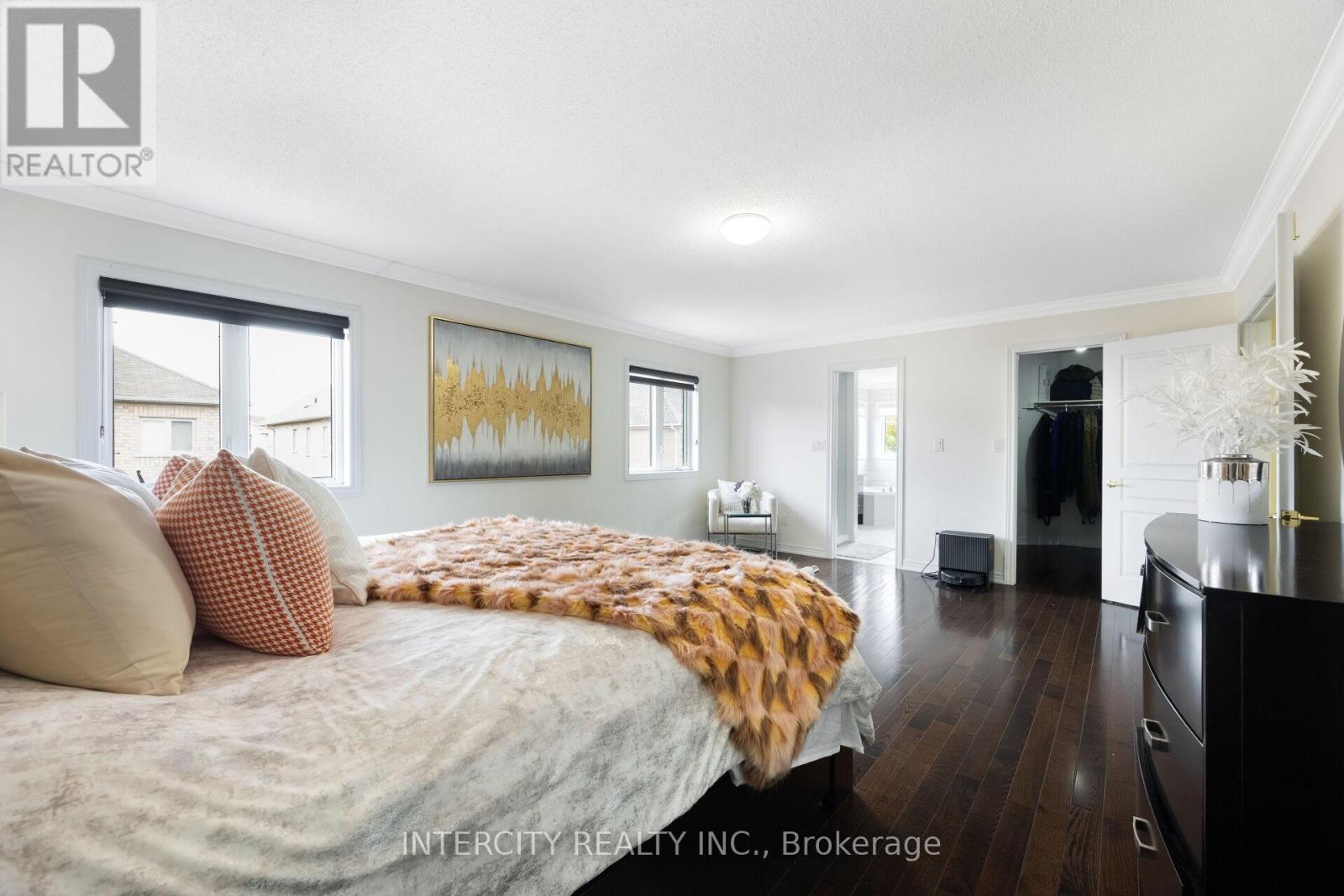 Photo 33 of 41 Tappet Drive, Brampton ON