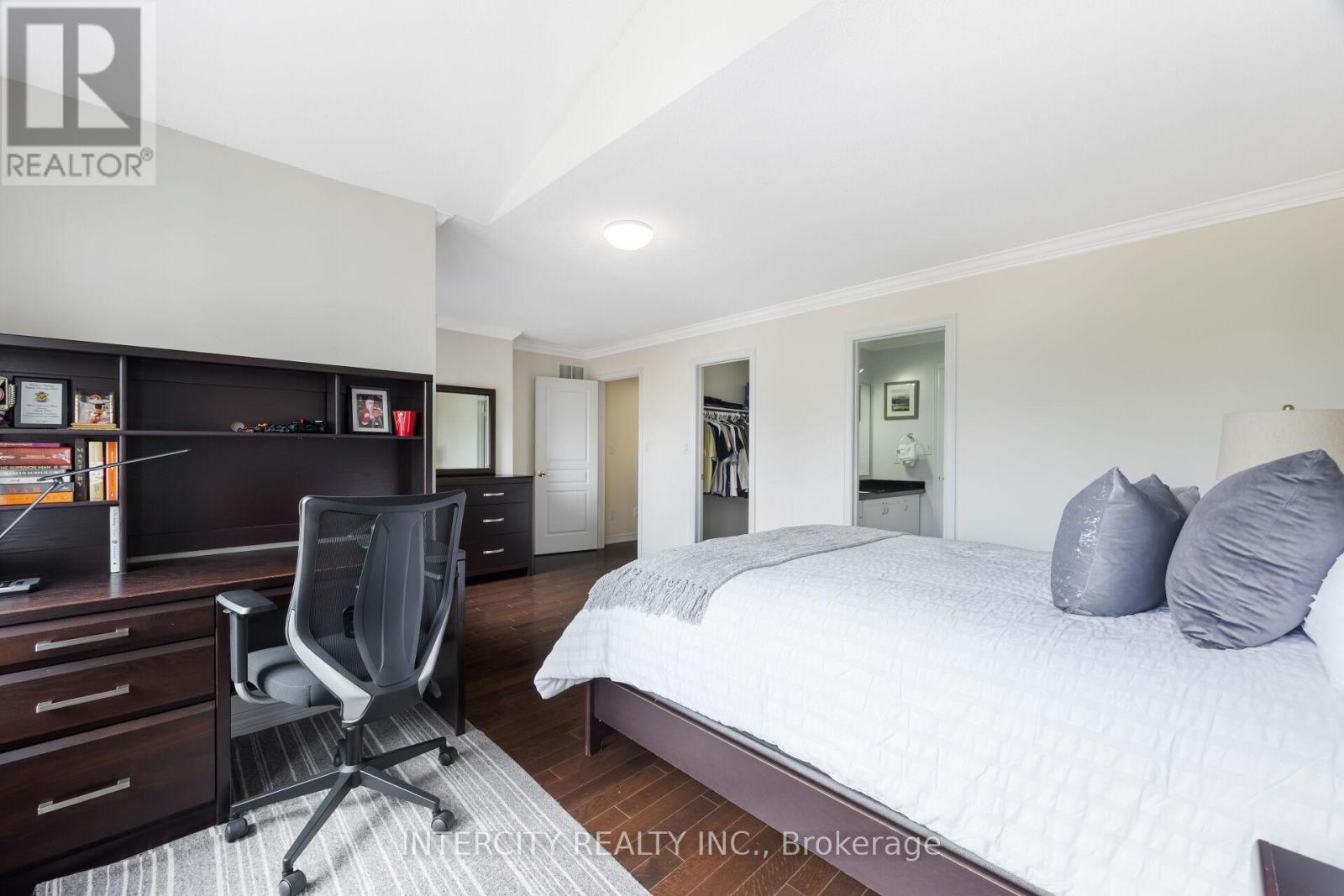 Photo 42 of 41 Tappet Drive, Brampton ON