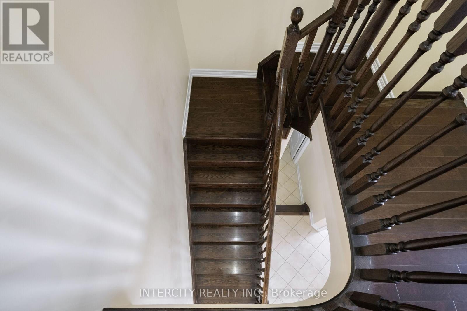 Photo 29 of 41 Tappet Drive, Brampton ON