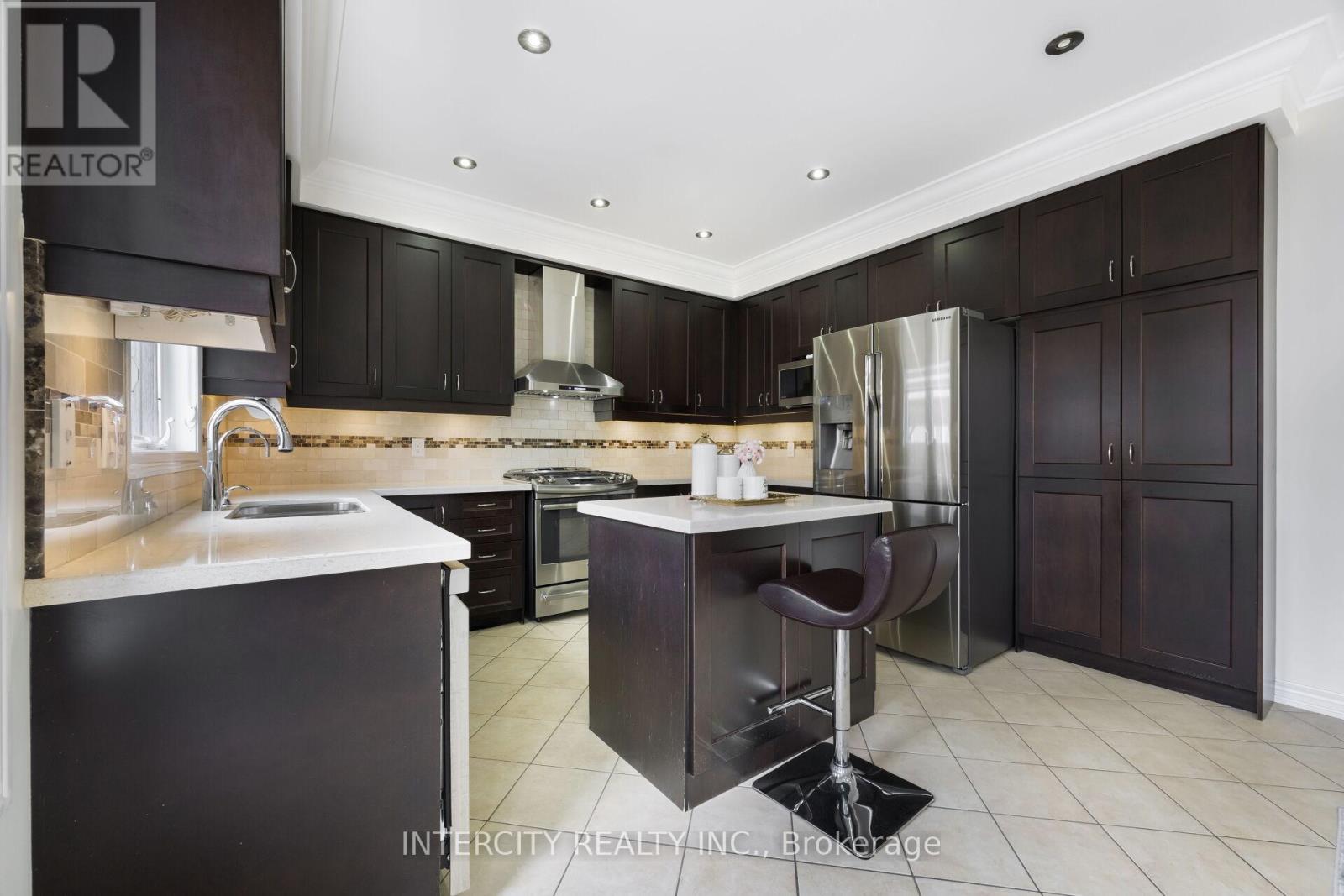 Photo 21 of 41 Tappet Drive, Brampton ON