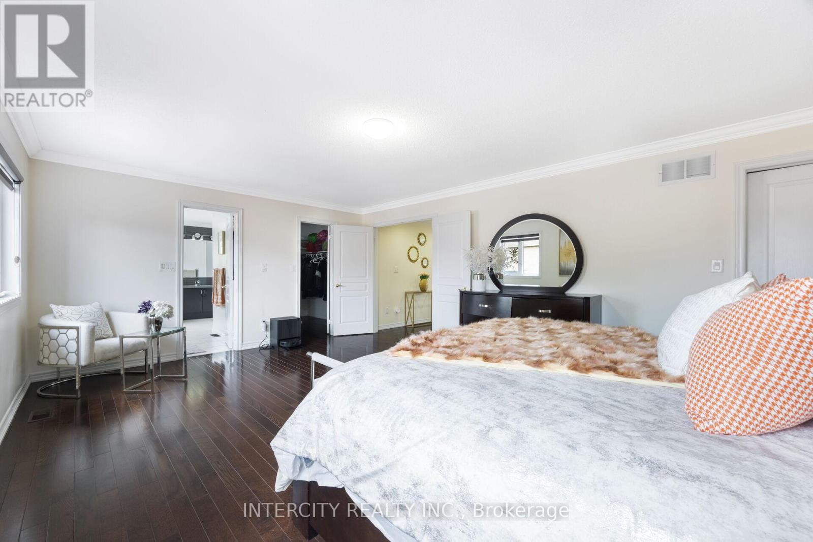 Photo 32 of 41 Tappet Drive, Brampton ON