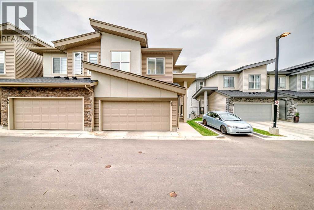 Photo 2 of 57 Spring Creek Common Sw, Calgary AB