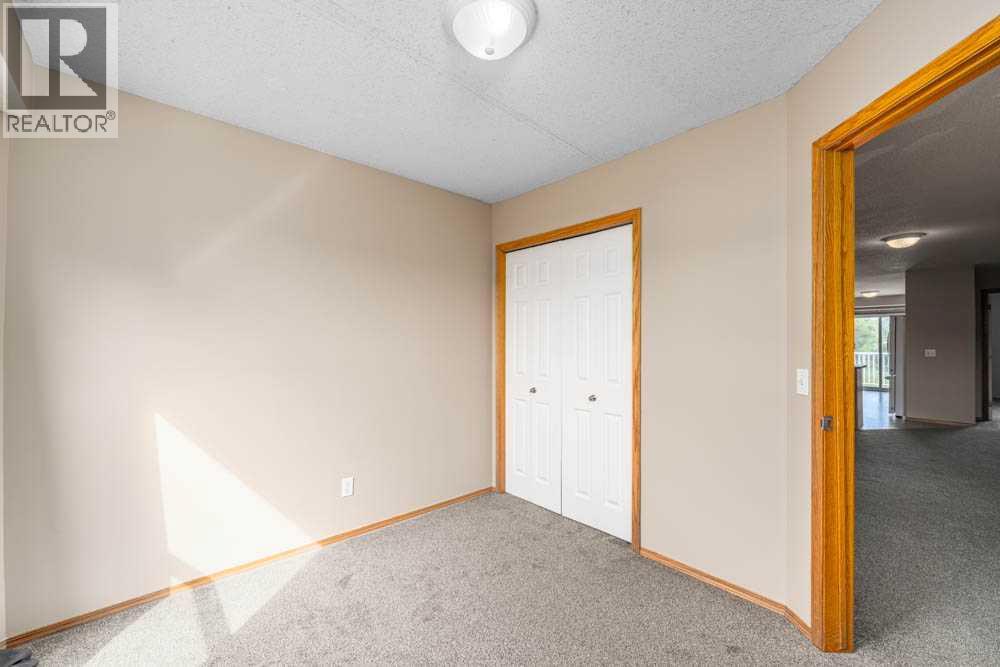 Photo 14 of 1008 Eagleview Place Nw, High River AB