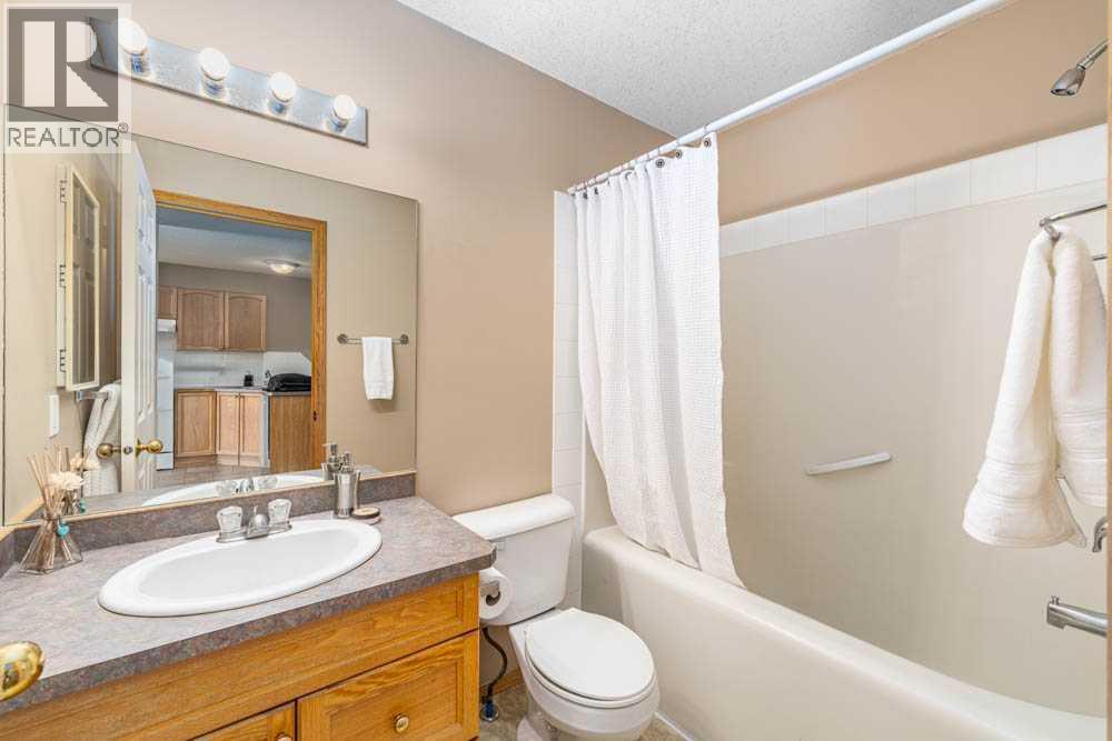 Photo 15 of 1008 Eagleview Place Nw, High River AB