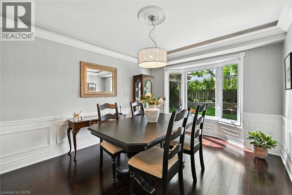 Photo 11 of 10 Yorkview Place, Dundas ON