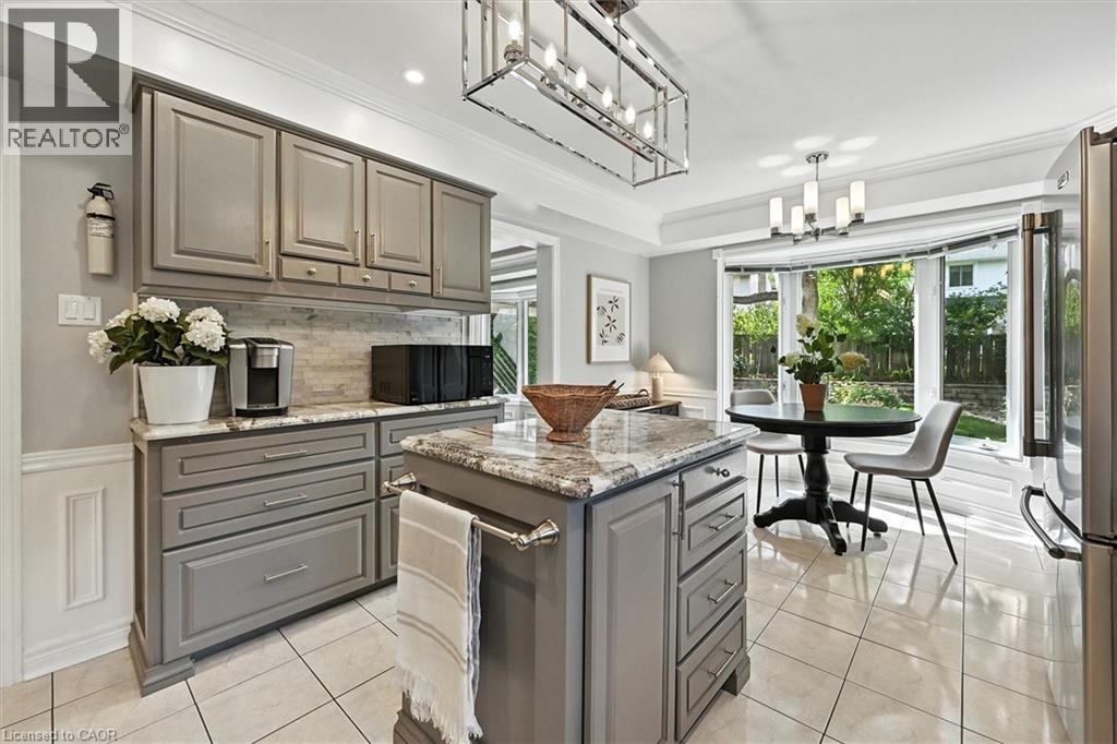 Photo 18 of 10 Yorkview Place, Dundas ON